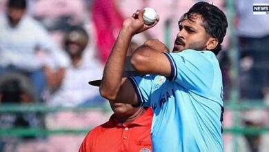 3 ओवर में 4 विकेट, नई गेंद से 'लॉर्ड' शार्दुल का कहर, रोहित के बिना कैसे जीता मुंबई? लगाई जीत की हैट्रिक