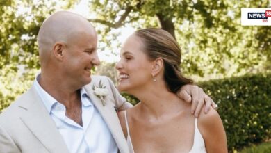 Andrew Strauss marries girlfriend 18 years younger: इंग्लैंड पूर्व कप्तान एंड्रयू स्ट्रॉस ने दूसरी शादी रचा ली. स्ट्रॉस की दूसरी वाइफ उनसे उम्र में 18 साल छोटी है.