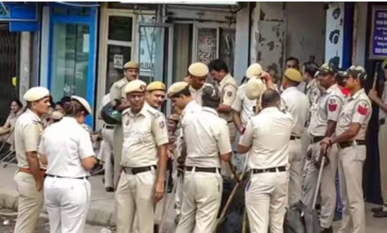 Chaumun Bus Stand Dispute: चौमूं में तड़के फिर बवाल, पुलिस पर पथराव; इंटरनेट बंद, इलाका छावनी में तब्दील