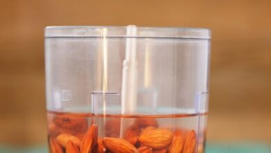 Eating Soaked almond health benefits: 1 महीने तक हर दिन 5 बादाम खाने के फायदे