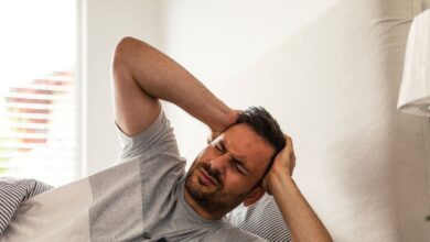 Headache In Morning : सुबह उठने पर होने वाले सिरदर्द को न करें इग्नोंर, इसका आपके दिमाग पर हो सकता है गंभीर प्रभाव!