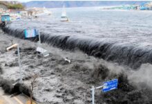 Japan Earthquake Live Updates । Japan Earthquake News । Japan Tsunami Alert । जापान में 7.6 तीव्रता का भीषण भूकंप, 10 फीट ऊंची सुनामी का अलर्ट, जान बचाने के लिए भाग रहे लोग