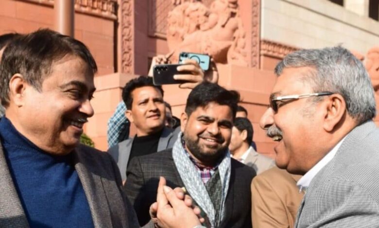 Kalyan Banerjee Viral Video | Kalyan Banerjee Nitin Gadkari Viral Video- कित, कित, कित… वाले सांसद का नया वीडियो, कल्याण बनर्जी ने संसद में गडकरी को लिया पकड़, फिर देखिए कितना ड्रामा हुआ