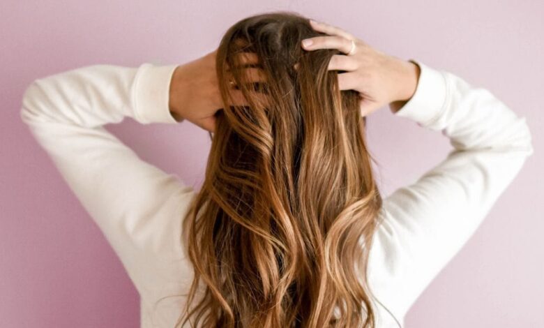 Night Hair Oiling Benefits Ayurvedic Way to Stop Hair Fall Naturally | रात में तेल मालिश से रुक सकता है बाल झड़ना