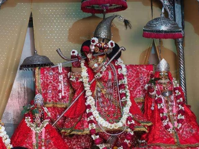 क्या आपने देखे हैं घड़ी पहनने वाले भगवान? जयपुर में विराजे हैं गोपीनाथ जी...