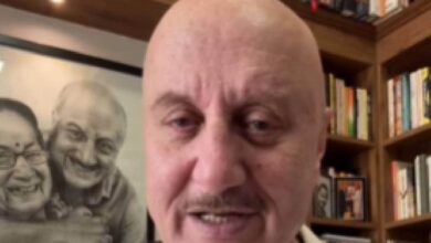 अनुपम खेर ने नए साल पर सतीश मल्होत्रा की कविता से दिया संदेश