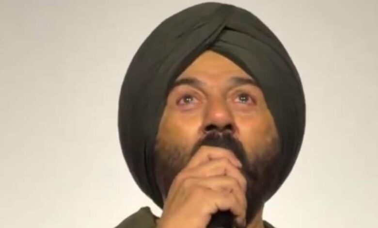 'आवाज कहां तक जानी चाहिए?... लाहौर तक', धर्मेंद्र के निधन के बाद 'बॉर्डर 2' के टीजर लॉन्च में इमोशनल हुए सनी देओल