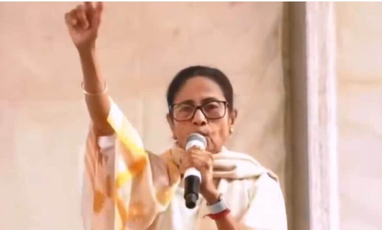 किचन के औजारों के साथ तैयार रहें, बंगाल की महिलाओं से बोलीं CM ममता बनर्जी, अगर SIR में नाम हटा दिया जाए तो...
