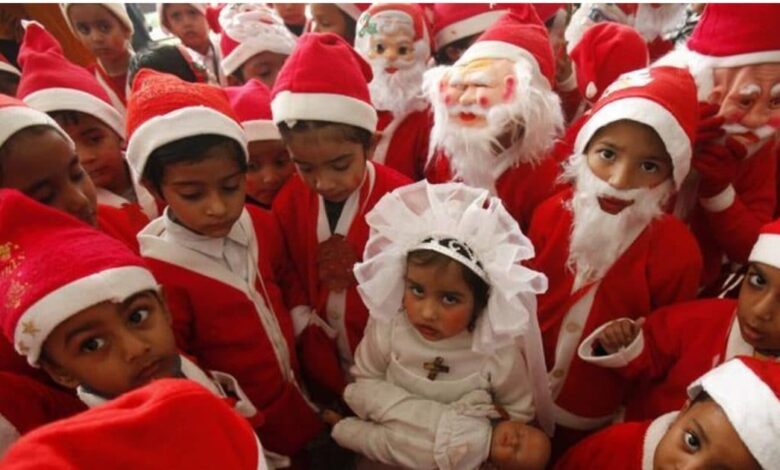 केरल के स्‍कूलों में क्रिसमस सेल‍िब्रेशन पर क्‍यों मचा बवाल, सरकार बोलने लगी- कम्‍युनल लैब नहीं बनने देंगे