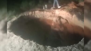 जयपुर बस्सी का पुराना कुआं 130 फीट गहराई में धंसा, ग्रामीणों में मचा हड़कंप, देखें वीडियो