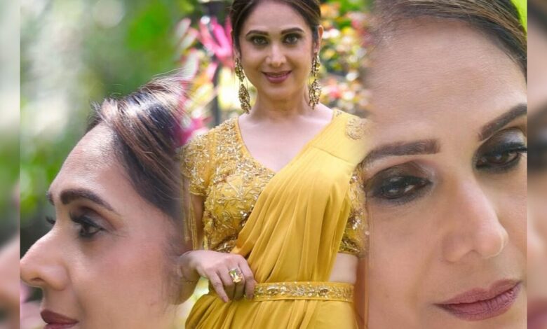 'तोता मेरे तोता' गाने को मीनाक्षी शेषाद्रि ने किया रिक्रिएट, गोल्डन साड़ी में दिखाए धांसू डांस मूव्स