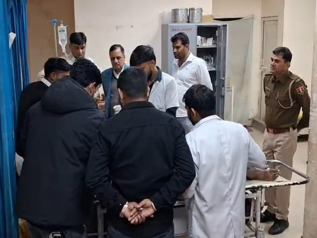 पत्नी से परेशान युवक ने खुद को लगाई आग! पड़ोसियों ने देखा दहला देने वाला नजारा