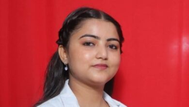 पिता की छूटी नौकरी, बेटी ने लगाया Momos का ठेला, ऑनलाइन पढ़ाई कर पास की NEET परीक्षा, यहां से कर रही एमबीबीएस