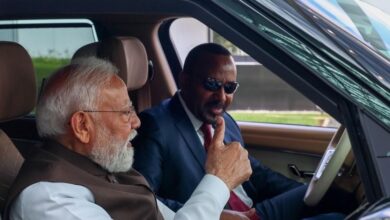 पीएम के इथियोपिया दौरे में छाया रहा 'वंदे मातरम', गाड़ी चलाकर प्लेन तक छोड़ने आए प्रधानमंत्री