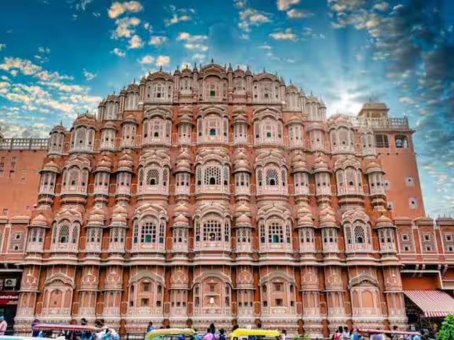 पुरातत्व विभाग का बड़ा फैसला! स्मारकों की सैर होगी महंगी, नई दरें चेक कर लें