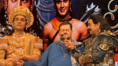 प्ले 'हमारे राम' के बीच नितिन मुकेश ने गाया मनमोहक भजन, क्रिएट किया जादुई माहौल, माइक थामे दिखे आशुतोष राणा