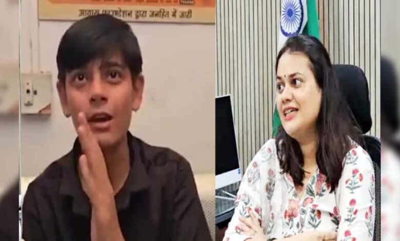 फीस बढ़ोतरी को लेकर बाड़मेर में प्रदर्शन! छात्राओं ने कहा- रॉल मॉडल नहीं रील स्टार हैं IAS टीना डाबी