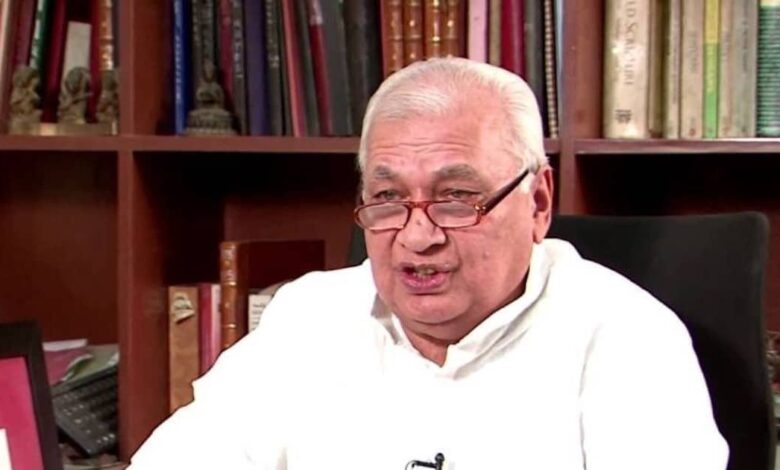 बाप-बेटी का मामला सियासत क्यों बना? नीतीश कुमार हिजाब विवाद पर राज्यपाल आरिफ मोहम्मद खान ने मीडिया से ही पूछ लिया सवाल