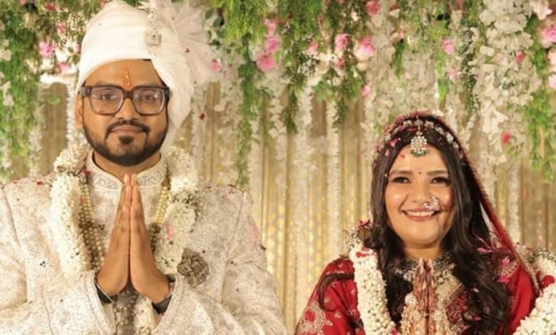 मशहूर सिंगर स्वाति मिश्रा ने रचाई शादी, म्यूजिक प्रोड्यूसर मोहित संग लिए 7 फेरे- 'आज से अनंत तक का साथ'