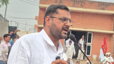 ‘अब सूली पर भी चढ़ा तो डर नहीं’, भरी महापंचायत में फूट-फूट कर रोए किसान नेता रवि आजाद, खाप पंचायत ने दी क्लीन चिट