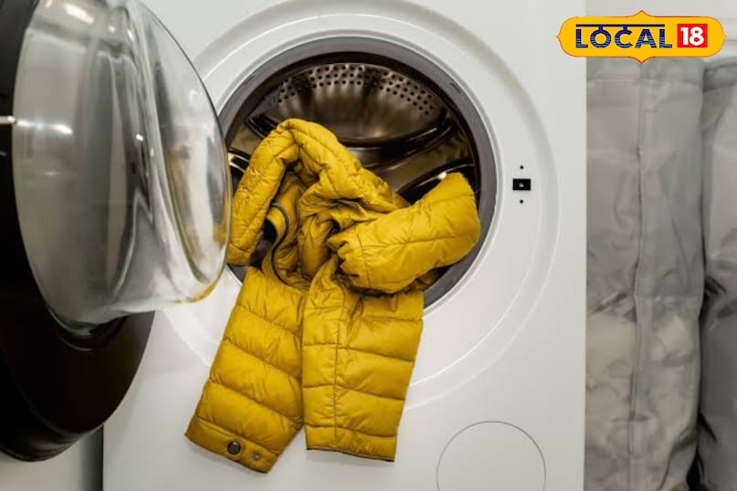 वाशिंग मशीन का इस्तेमाल ज्यादातर पफर जैकेट मशीन में धोई जा सकती हैं बस इन बातों का ध्यान रखें जैकेट की सभी ज़िप बंद कर दें और उसे उल्टा कर दें। इससे जैकेट का बाहरी हिस्सा खराब नहीं होता। वाशिंग मशीन का इस्तेमाल ज्यादातर पफर जैकेट मशीन में धोई जा सकती हैं बस इन बातों का ध्यान रखें जैकेट की सभी ज़िप बंद कर दें और उसे उल्टा कर दें। इससे जैकेट का बाहरी हिस्सा खराब नहीं होता।