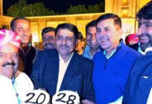 यह सियासत है जनाब, बड़ा अजब गजब है इसका मिजाज, यहां समय की नजाकत पर टिकी होती है दोस्ती और दुश्मनी