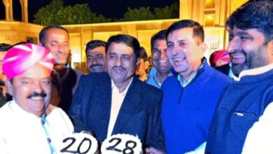 यह सियासत है जनाब, बड़ा अजब गजब है इसका मिजाज, यहां समय की नजाकत पर टिकी होती है दोस्ती और दुश्मनी