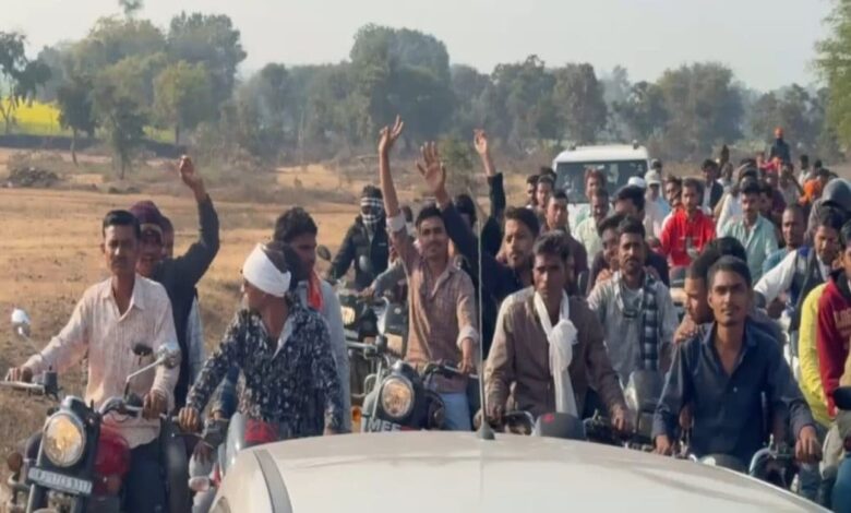 नाबालिग अपहरण केस ने बढ़ाया तनाव! झालावाड़ में हिंदू संगठनों का उग्र प्रदर्शन, सीएम के नाम ज्ञापन