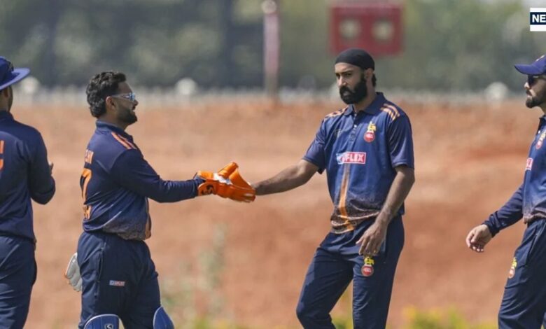 Delhi Vijay Hazare Trophy Match: कोहली नहीं होंगे, लेकिन वनडे सीरीज में शामिल टीम इंडिया के ये दो स्टार दिल्ली के लिए खेलेंगे विजय हजारे ट्रॉफी मैच