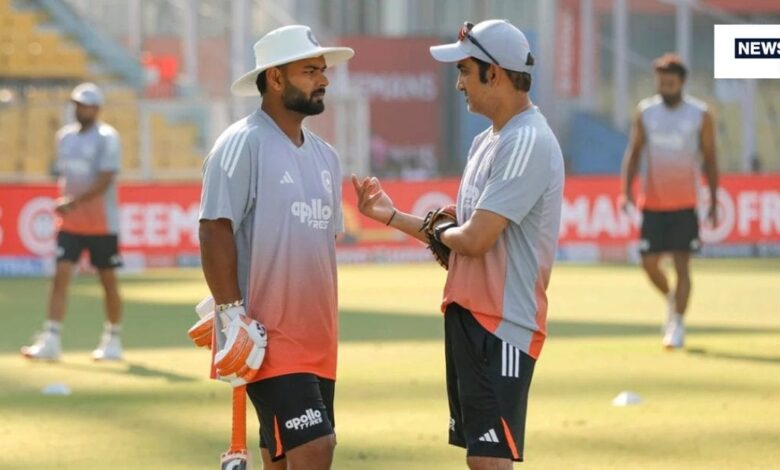 Indian ODI Team Squad Announcement Live Updates: न्यूजीलैंड के खिलाफ तीन वनडे मैचों की सीरीज के लिए जल्द ही भारतीय टीम का ऐलान किया जएगा.