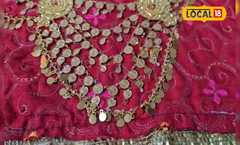 अंबाजी माता के शक्तिपीठ में सोने-चांदी का बेमिसाल दान, भक्त ने 33 लाख का हार चढ़ाया, देखें वीडियो!