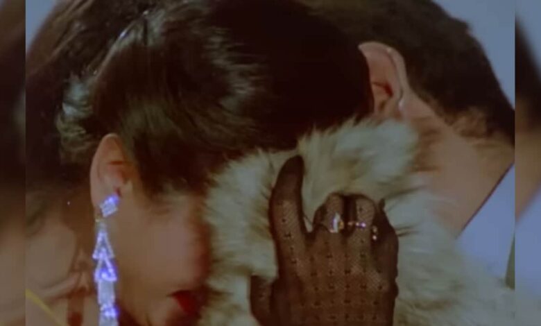 ईरानी गाना चुराकर पाक सिंगर ने गाया गाना, बॉलीवुड में हुआ हिट, ट्रांसपेरेंट कपड़े पहन डांसर ने खूब लगाए ठुमके