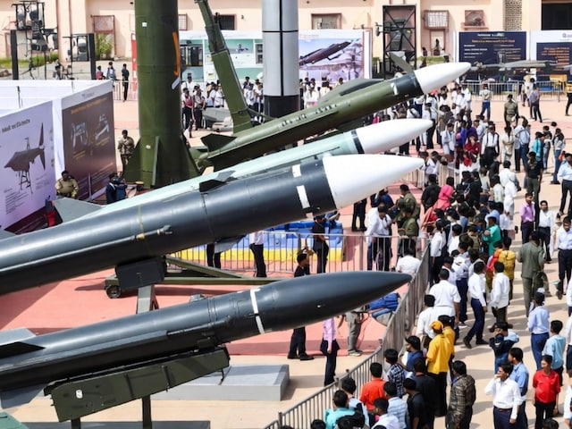 ऑपरेशन सिंदूर का रियल पावर शो, जयपुर में हथियारों की भव्य प्रदर्शनी!