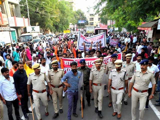 कोटा में मिला गाय के बछड़े का कटा सिर! इलाके में मचा बवाल, बजरंग दल का धरना कोटा में मिला गाय के बछड़े का कटा सिर! इलाके में मचा बवाल, बजरंग दल का धरना