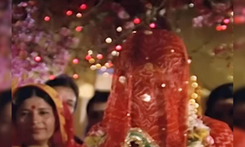 जितेंद्र की फिल्म का वो गाना, आज भी सुनते ही मां के कलेजे के हो जाते हैं टुकड़े, छिप-छिपकर रोता है हर बेटी का बाप