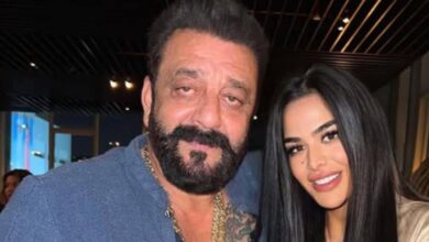 'टॉक्सिक फैमिली' बयान के महीनों बाद 'चुप्पी' पर संजय दत्त की बेटी का क्रिप्टिक पोस्ट- 'आपका बोलना खतरनाक है'