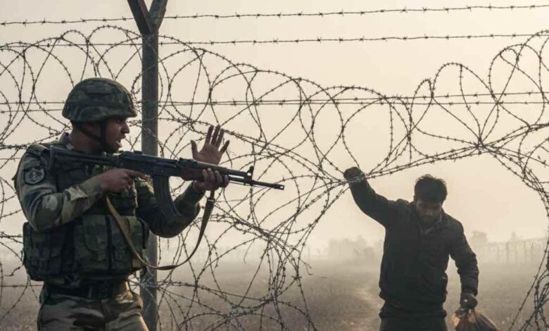 बांग्‍लादेश बॉर्डर पर खड़ा था शख्‍स, मौका पाते ही कटीले तारों को किया पार, BSF ने पकड़ा तो खुला 'गोल्‍डन' राज