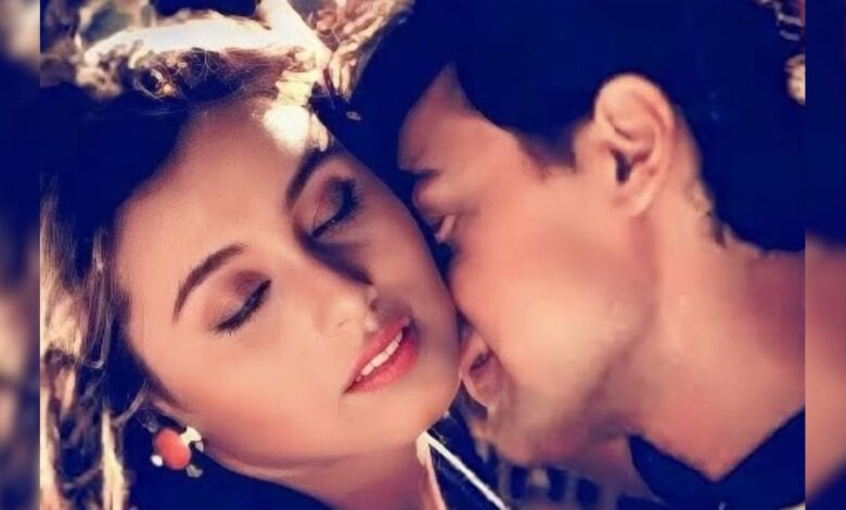 सादगी और मन मोहने वाली धुन, हीरो-हीरोइन ने बारिश में किया रोमांस, क्या आपको याद है 90s का यह बेस्ट लव सॉन्ग?