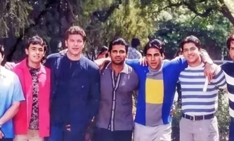 हीरो बनने आया 6 फीट 3 इंच की हाईट वाला एक्टर, विलेन बनकर छाया, सुपरस्टार्स संग किया काम फिर भी पीछे छूट करियर