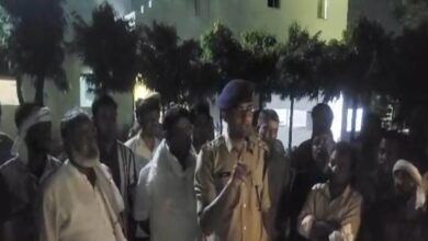 भिवाड़ी में 16 साल के लड़के को दी थर्ड डिग्री, वेंटिलेटर पर पहुंचा नाबालिग, थाने के बाहर धरने पर बैठे कांग्रेसी