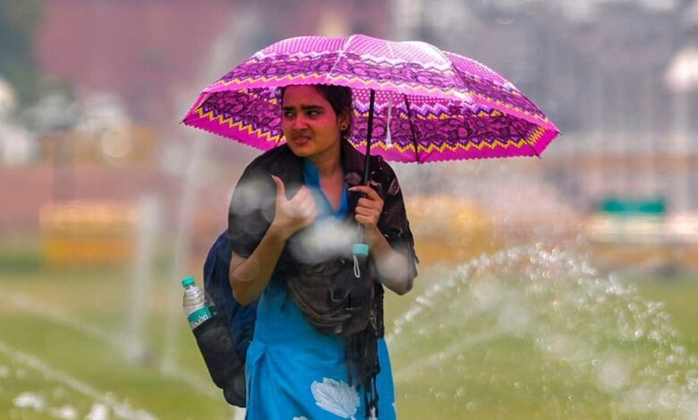 Aaj Ka Masuam Live | Today Weather Live: मौसम होगा मेहरबान, आएगा आंधी-तूफान! दिल्ली से बिहार तक गदर काटेंगे बादल; IMD ने दिया राहत का अलर्ट