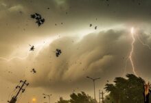 Aaj Ka Mausam Live | Today Weather Live: 60KM की आंधी और गदर मचाएगी बारिश! अगले 24 घंटे में दिल्ली-UP का पारा गिरेगा; IMD का महा-अलर्ट