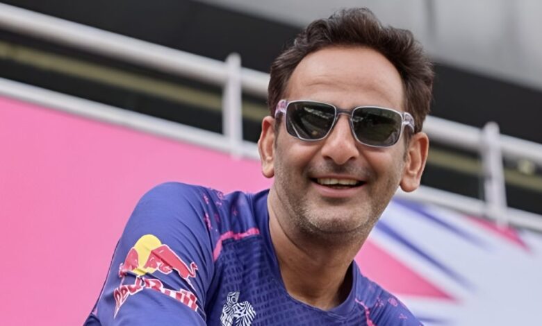 BCCI का बड़ा फैसला...राजस्थान रॉयल्स के मैनेजर रोमी भिंडर पर लगाया जुर्माना, डगआउट में मोबाइल फोन का कर रहे थे इस्तेमाल