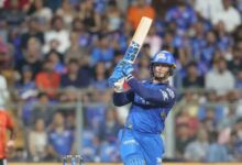 IPL 2026: रायन रिकेल्टन ने 23 गेंद में ठोकी तूफानी फिफ्टी, सनराइजर्स हैदराबाद के गेंदबाजों को दहलाया