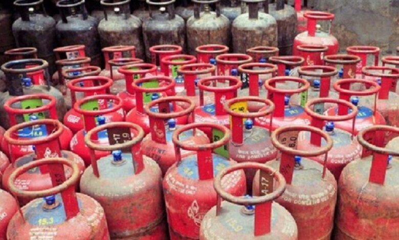 LPG Booking Update: LPG खरीद पर भारत की नीति में बड़ा बदलाव, अब कहीं नहीं होगी रसोई गैस की किल्लत