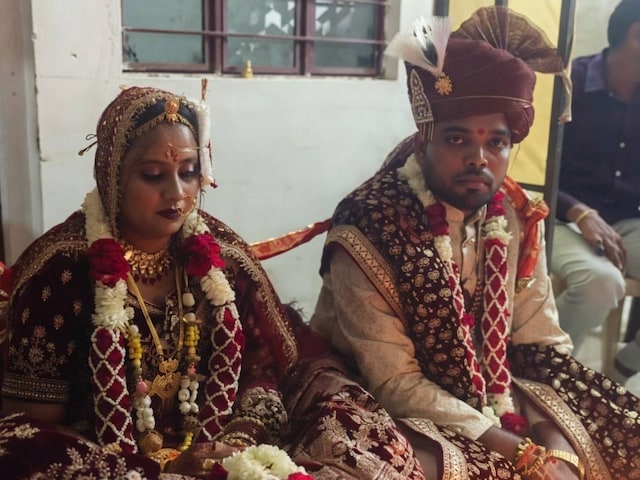 इसे कहते हैं 'चट मंगनी पट ब्याह', बात पक्की होते ही हाथोंहाथ करवा डाले फेरे
