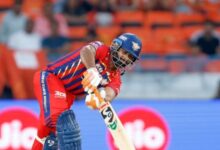 ऋषभ पंत जानबूझ कर फेंक रहे है विकेट! सिद्धू का बयान, बॉलर नहीं खुद से आउट हो रहा LSG कप्तान