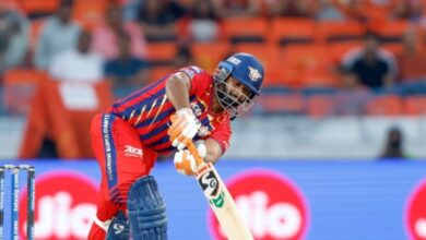 ऋषभ पंत जानबूझ कर फेंक रहे है विकेट! सिद्धू का बयान, बॉलर नहीं खुद से आउट हो रहा LSG कप्तान