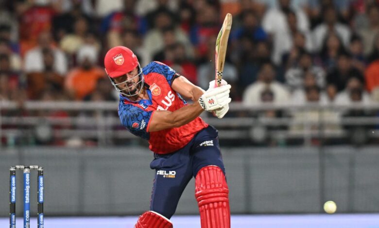 एक ओवर में 24 रन और 20 गेंद में पचासा, 280 के स्ट्राइक रेट से गरजे मार्कस स्टोइनिस