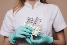 कमर दर्द को नजरअंदाज करना पड़ सकता है भारी, बिना दवा ऐसे पाएं राहत – News18 हिंदी